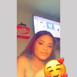 Meet your Posher, Sheily